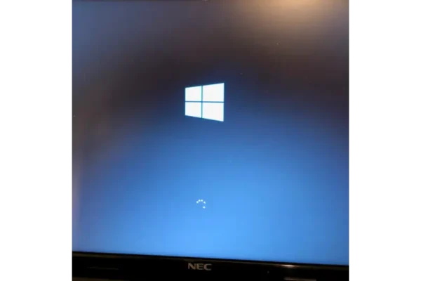 Windows ロゴ クルクル くるくる