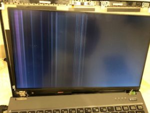 液晶割れ 液晶交換